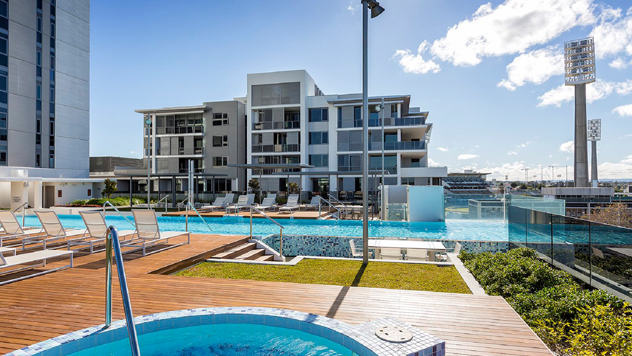 Retravision Commercial - Projects - Queens Riverside